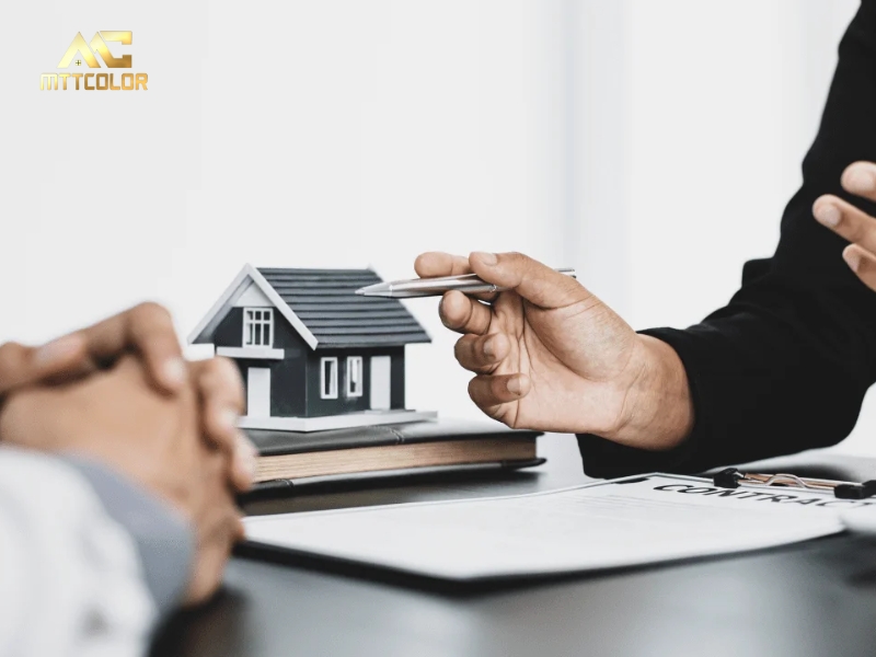 Real Estate Explainer Video people